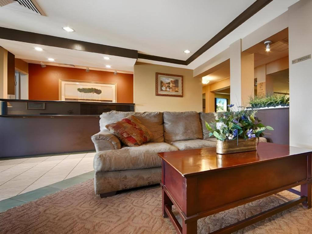 רדינג Best Western Plus Twin View Inn And Suites מראה חיצוני תמונה