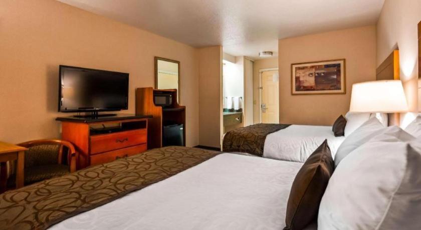 רדינג Best Western Plus Twin View Inn And Suites מראה חיצוני תמונה